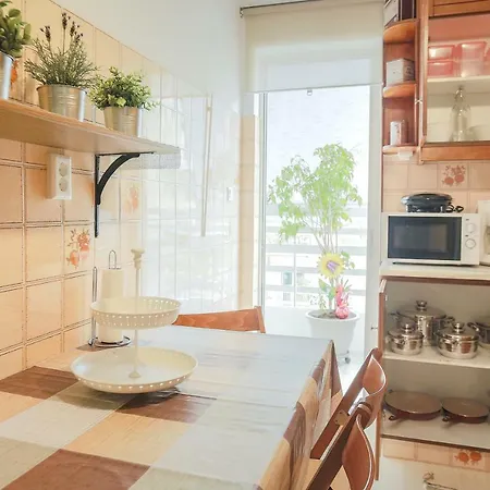 Апартаменты Freshly Refurbished Flat, In Koukaki