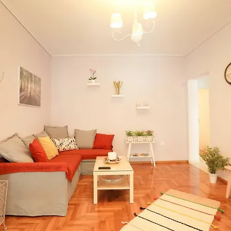 Freshly Refurbished Flat, In Koukaki Апартаменты